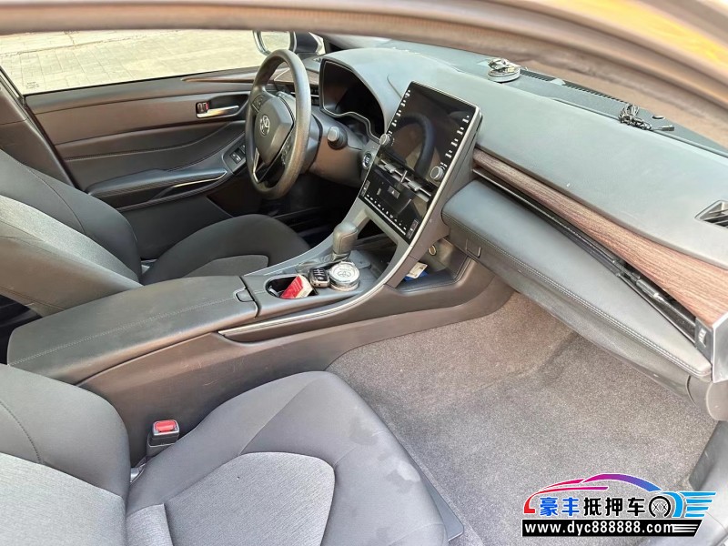 21年丰田亚洲龙轿车抵押车出售