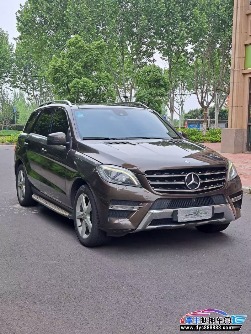 13年奔驰ML轿车抵押车出售
