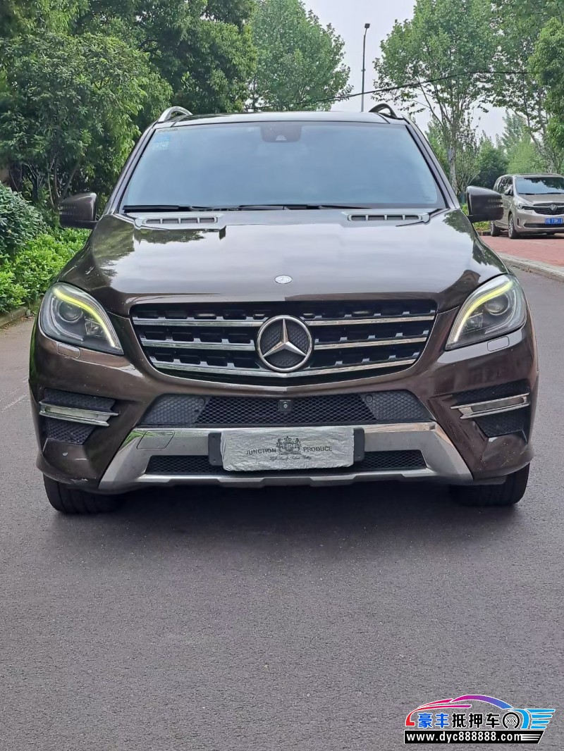 13年奔驰ML轿车抵押车出售