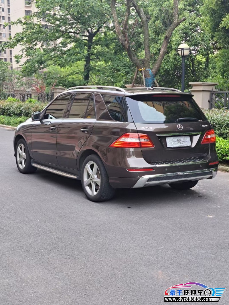 13年奔驰ML轿车抵押车出售
