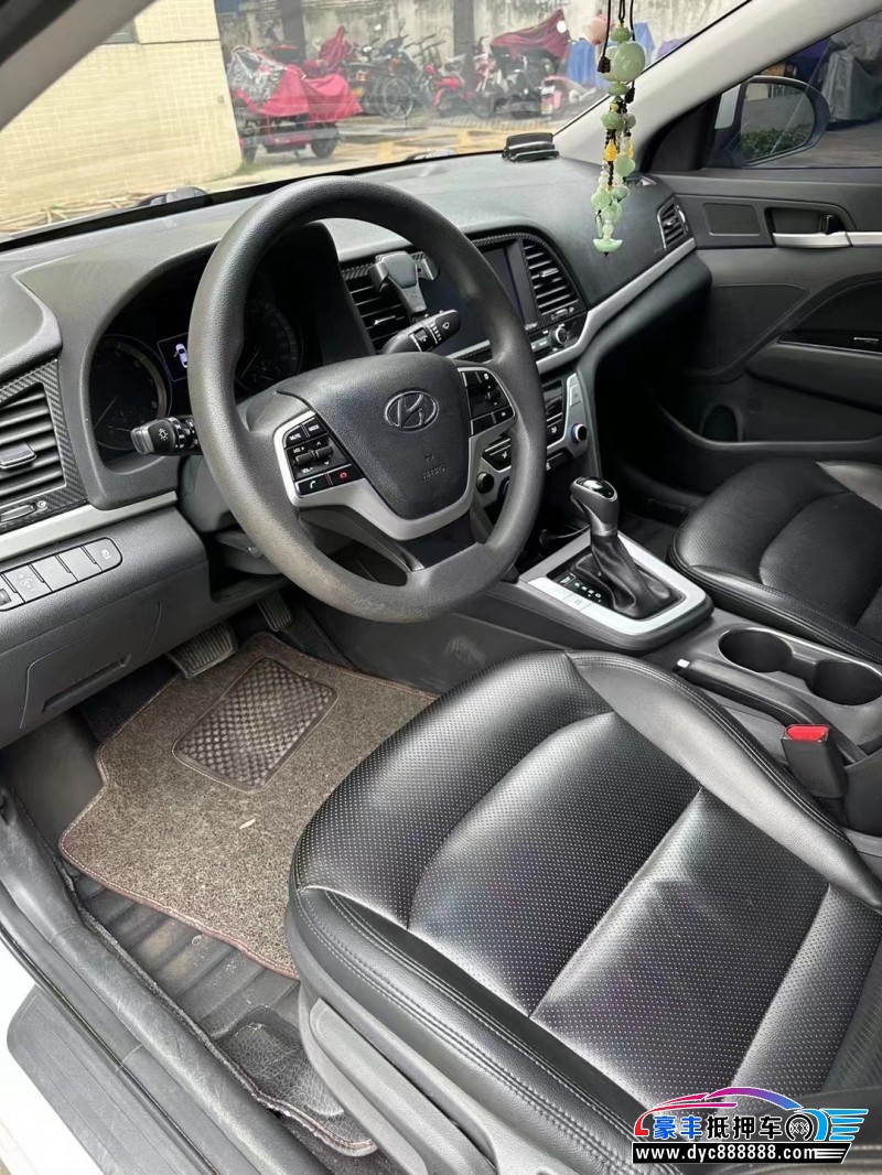 17年现代领动轿车抵押车出售