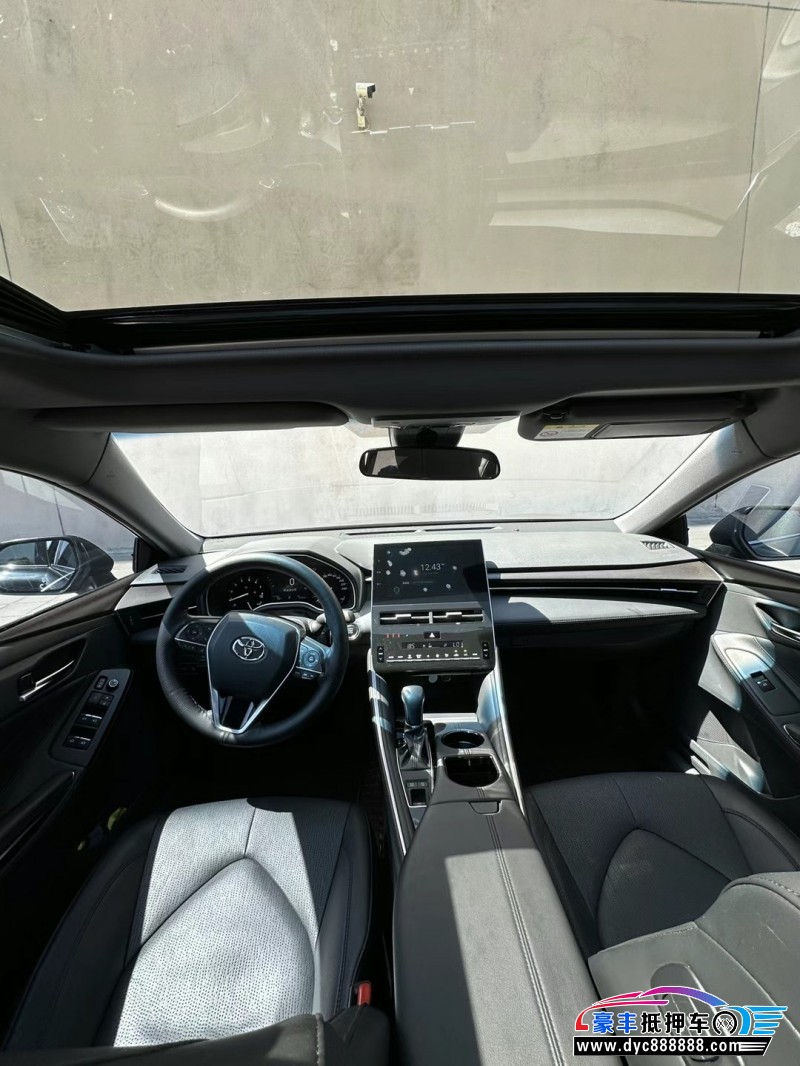 22年丰田亚洲龙轿车抵押车出售