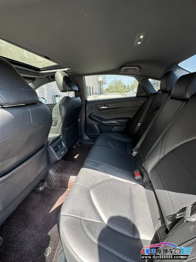 22年丰田亚洲龙轿车抵押车出售