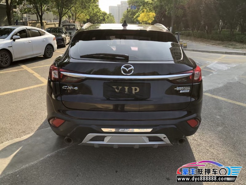 17年马自达CX-4轿车抵押车出售