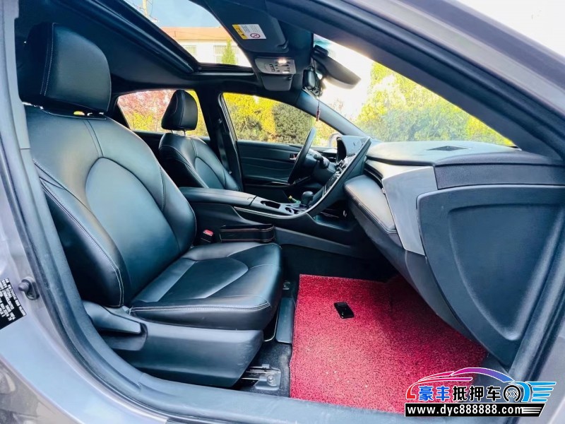 20年丰田亚洲龙轿车抵押车出售