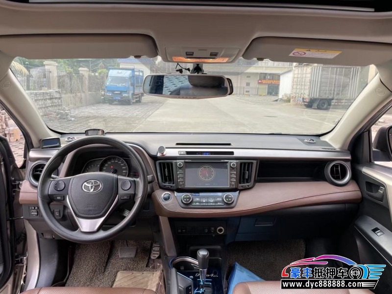 16年丰田RAV4荣放轿车抵押车出售