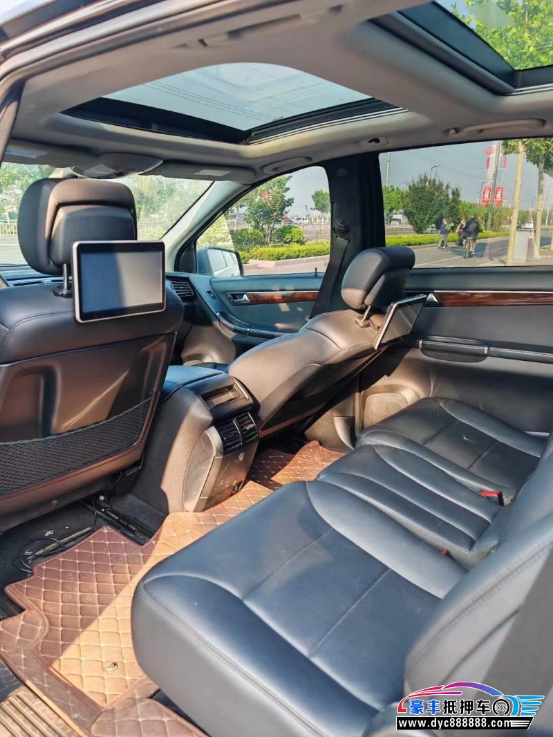 13年奔驰R轿车抵押车出售