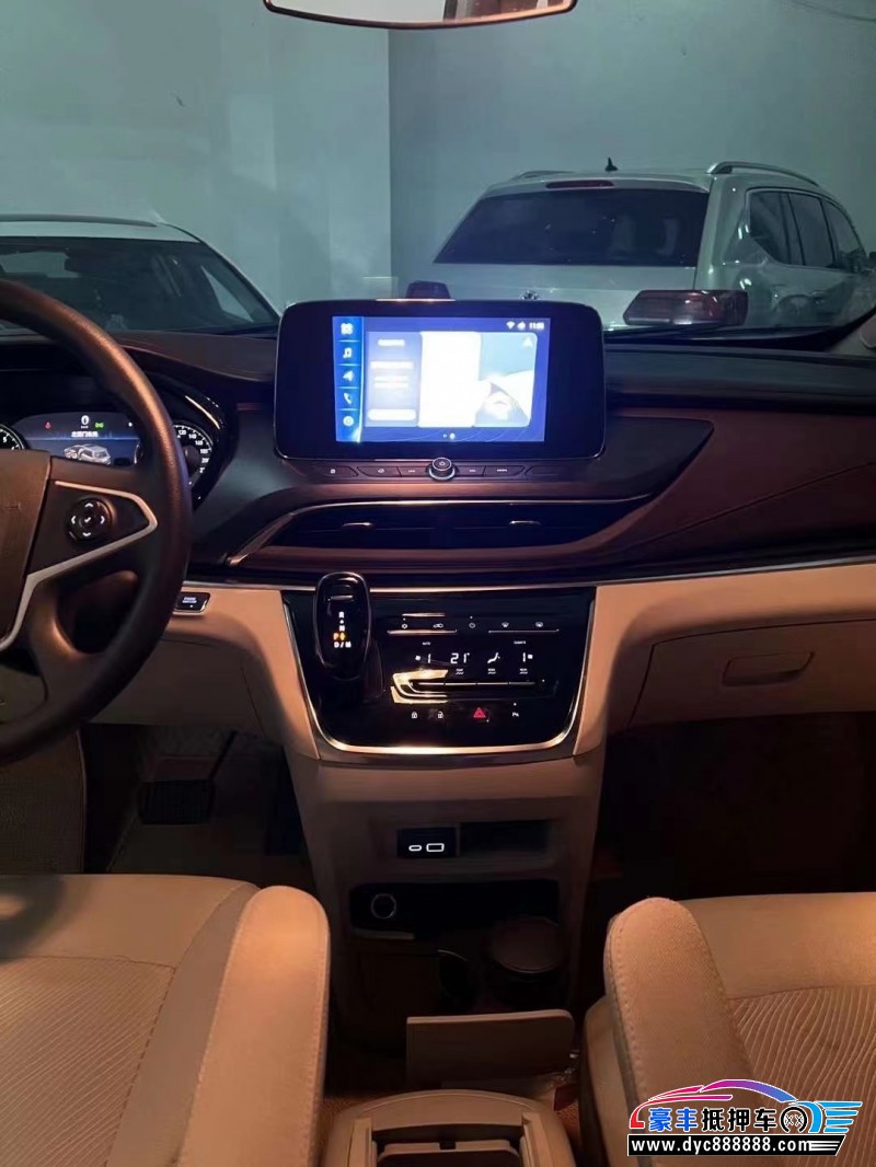 22年别克GL8轿车抵押车出售