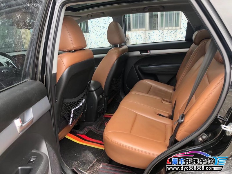 14年起亚索兰托轿车抵押车出售