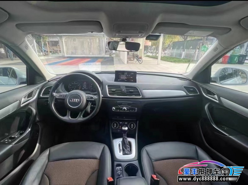 17年奥迪Q3轿车抵押车出售