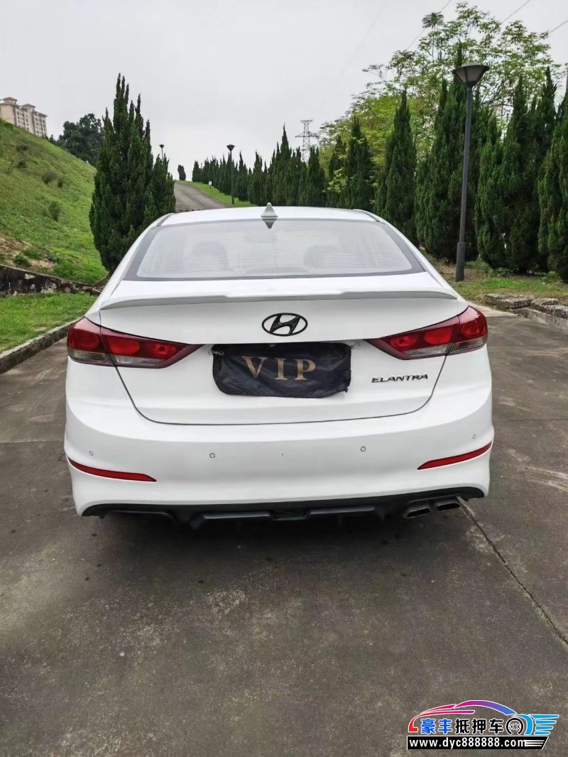 18年现代领动轿车抵押车出售