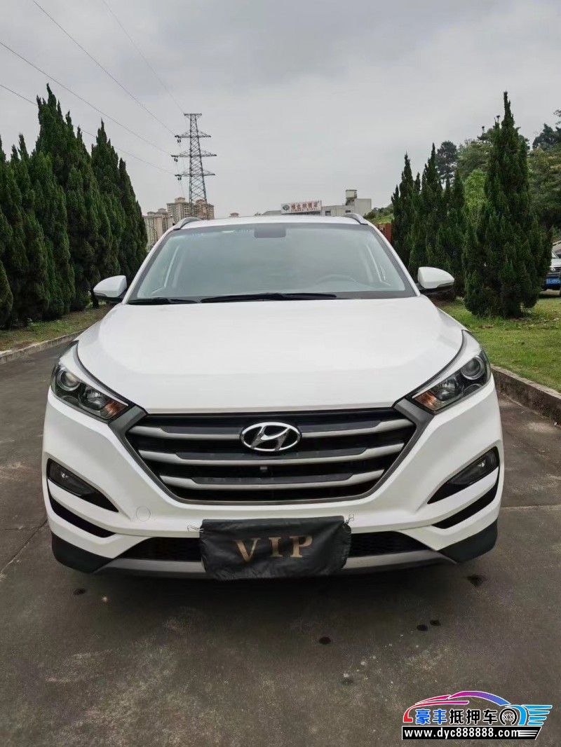 17年现代途胜轿车抵押车出售