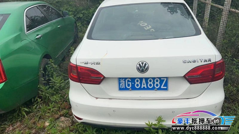 14年大众速腾轿车抵押车出售