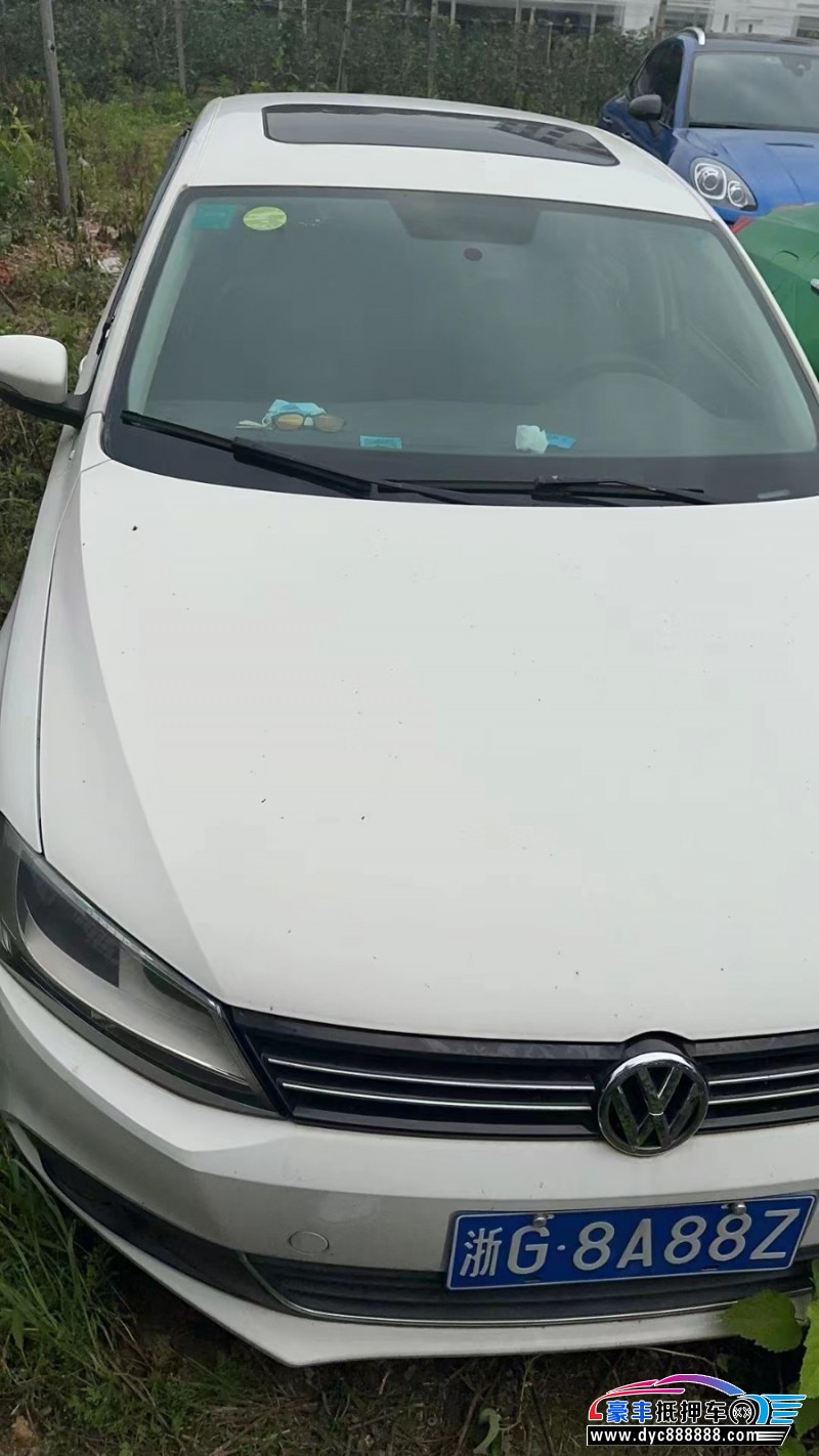 14年大众速腾轿车抵押车出售