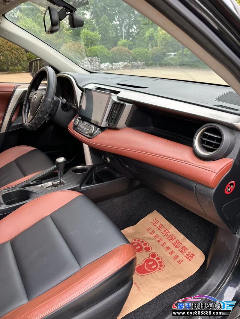 14年丰田RAV4荣放轿车抵押车出售