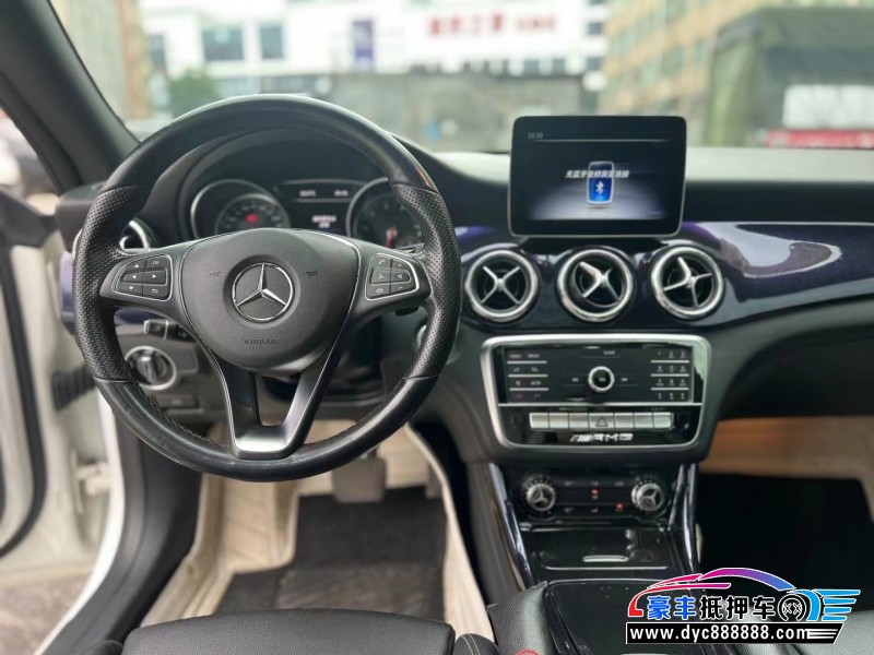 18年奔驰CLA轿车抵押车出售