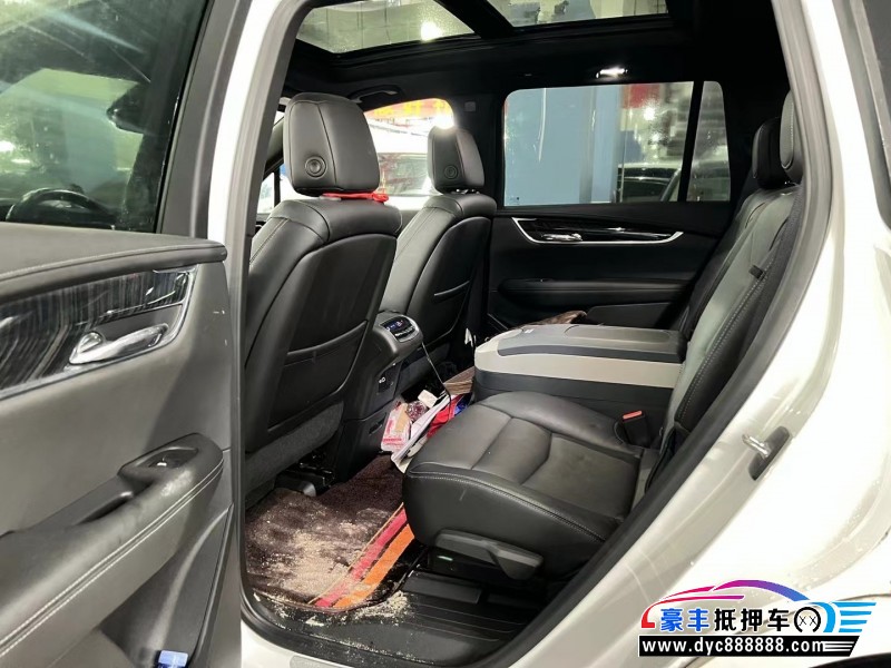 20年凯迪拉克xt6轿车抵押车出售