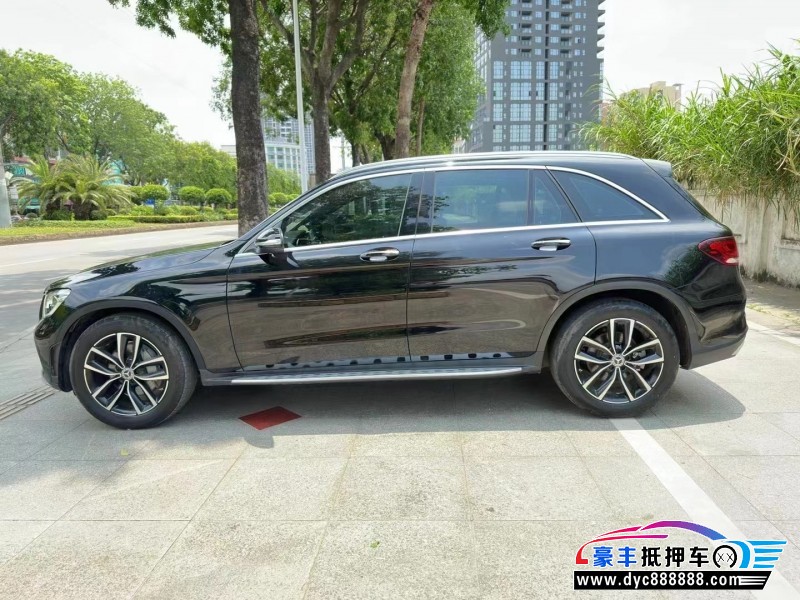 20年奔驰GLC轿车抵押车出售