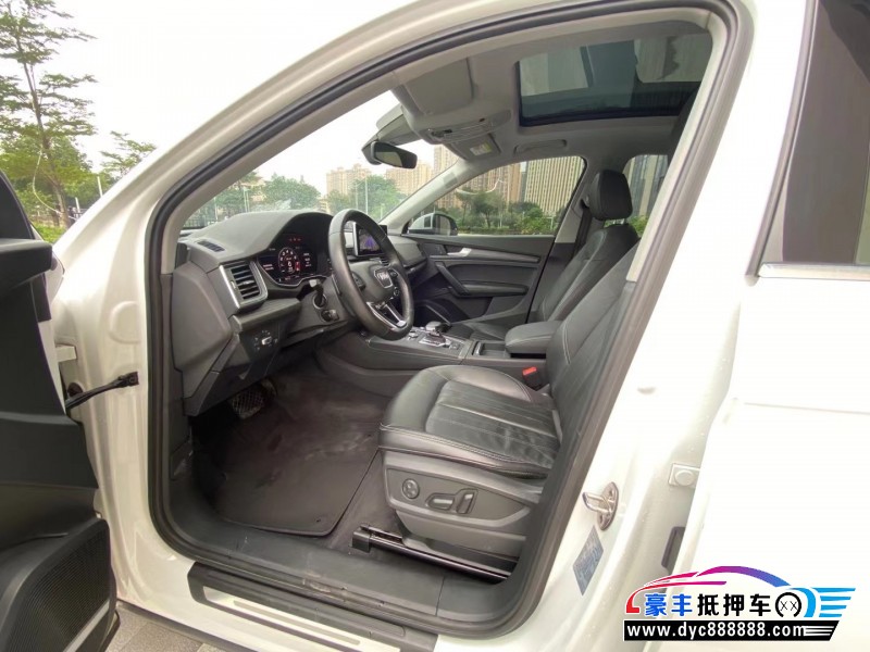 19年奥迪Q5轿车抵押车出售