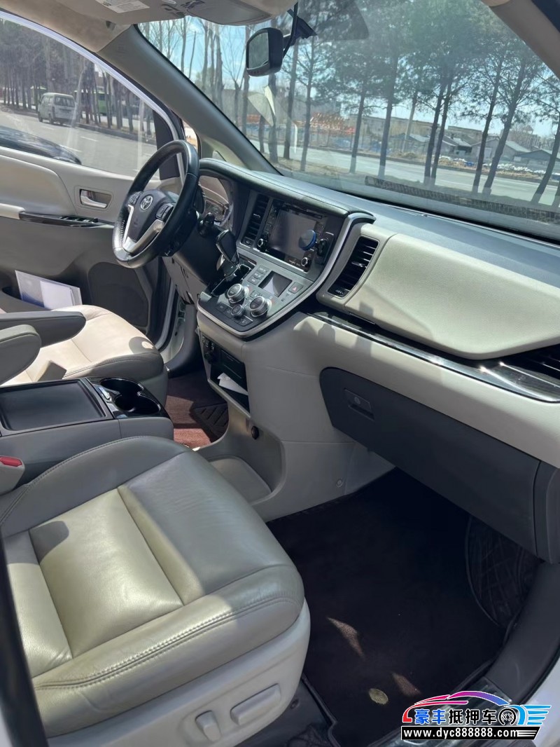 20年丰田塞纳MPV抵押车出售