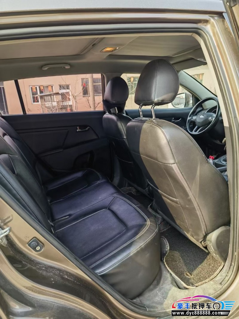 16年起亚智跑轿车抵押车出售