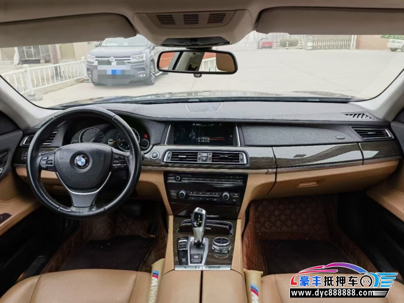 13年宝马7系轿车抵押车出售