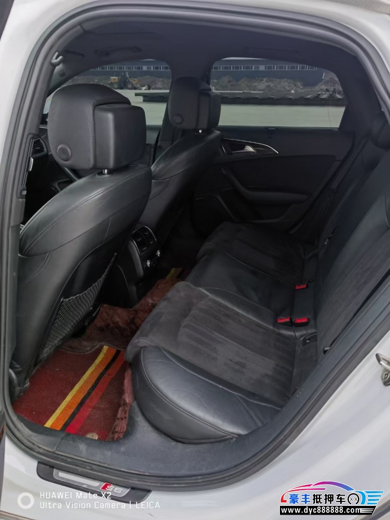 15年奥迪S6轿车抵押车出售