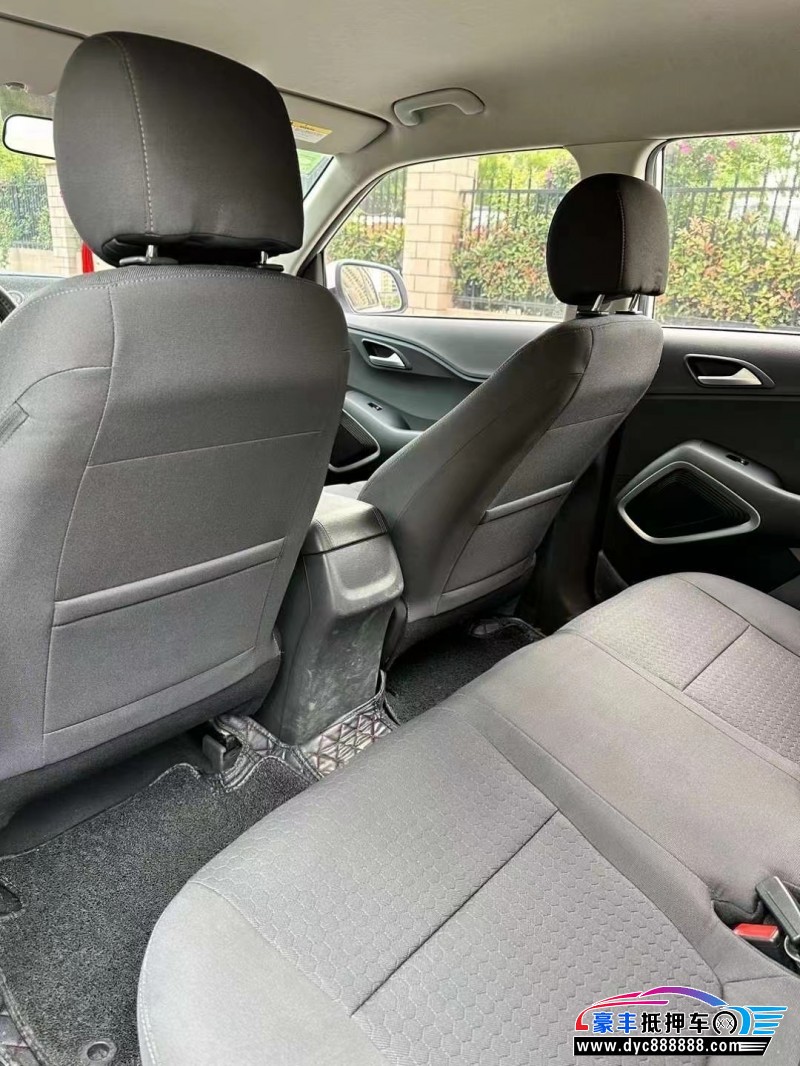 17年现代ix35轿车抵押车出售