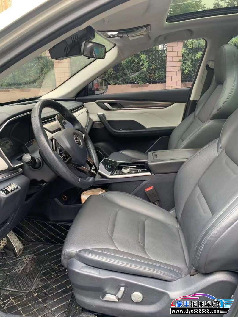 21年威马汽车ex5轿车抵押车出售