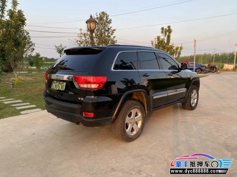 12年Jeep大切诺基SUV抵押车出售