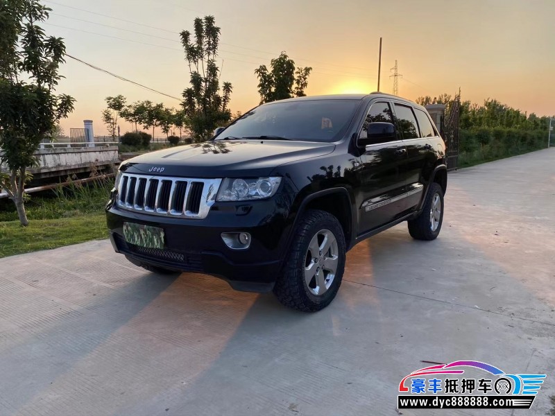 12年Jeep大切诺基轿车抵押车出售