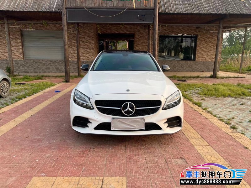 22年奔驰C轿车抵押车出售
