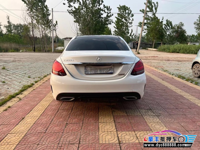 22年奔驰C轿车抵押车出售
