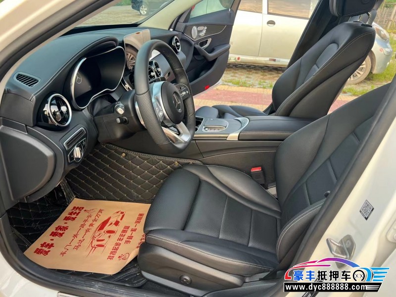 22年奔驰C轿车抵押车出售