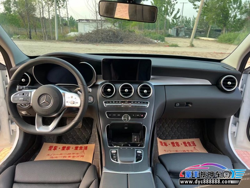 22年奔驰C轿车抵押车出售