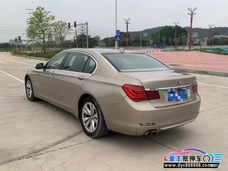 10年宝马7系轿车抵押车出售