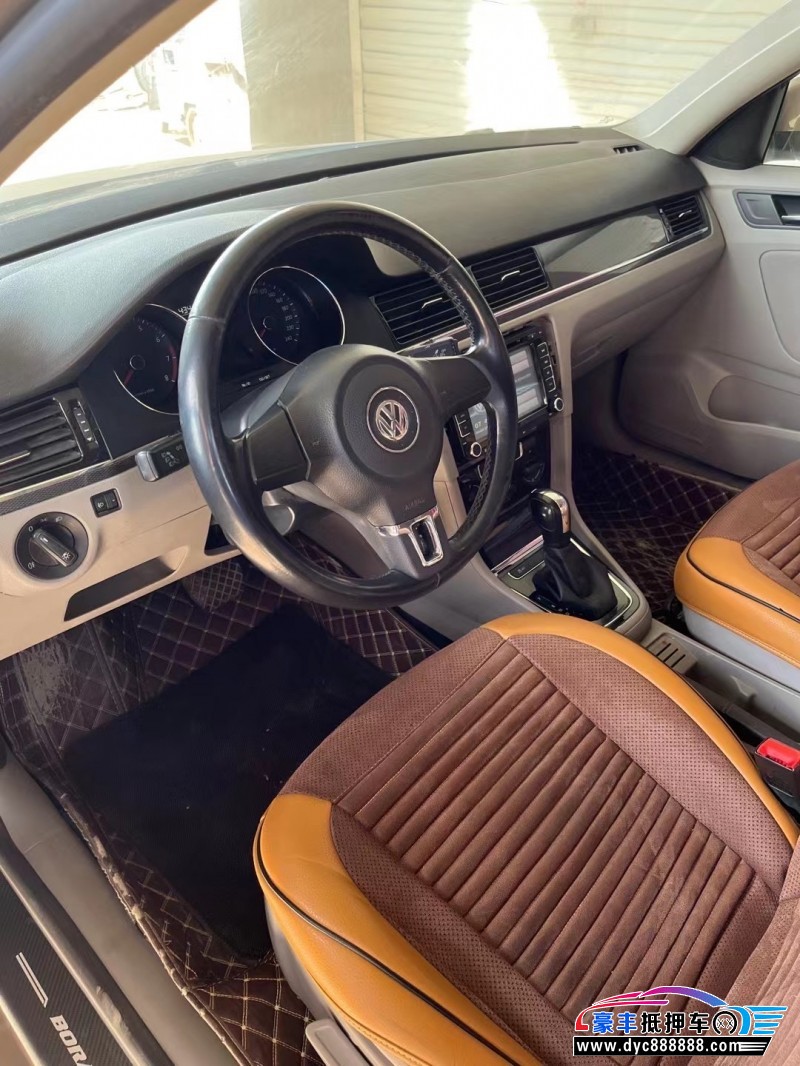 15年大众宝来轿车抵押车出售