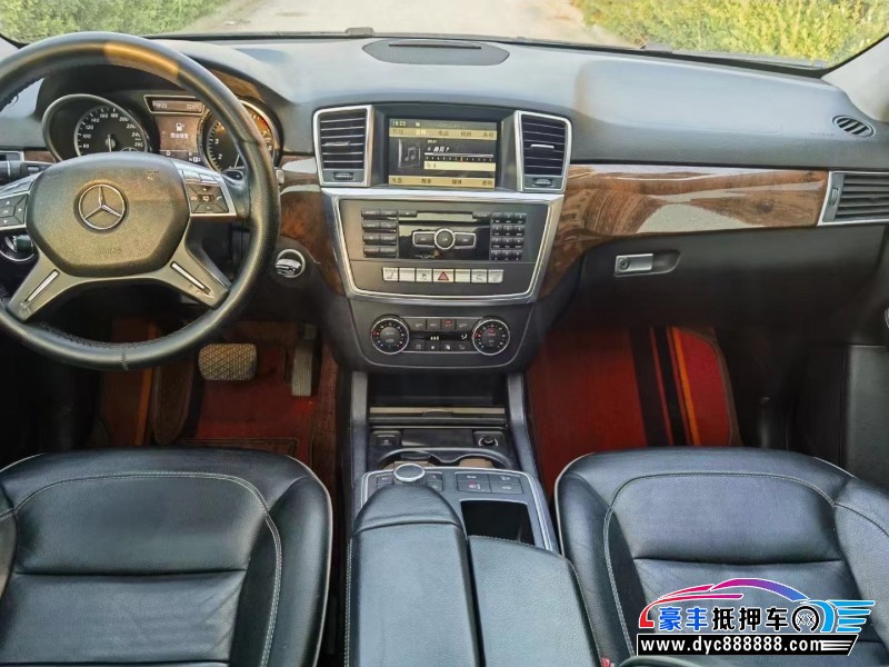 12年奔驰MLSUV抵押车出售