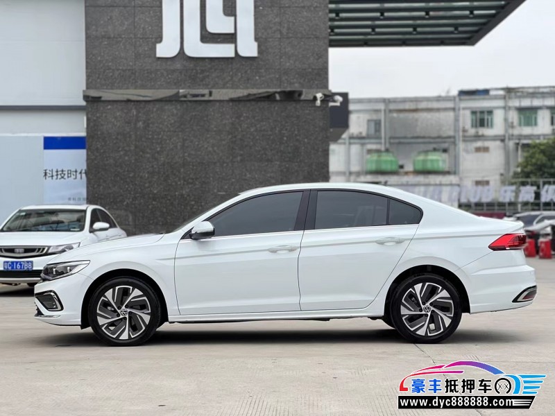 22年大众宝来轿车抵押车出售