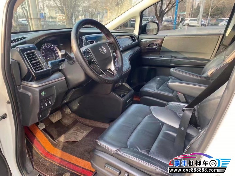 17年本田艾力绅轿车抵押车出售