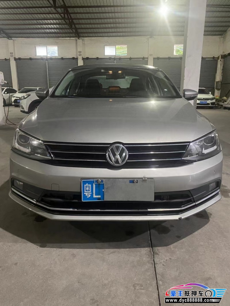 15年大众速腾轿车抵押车出售