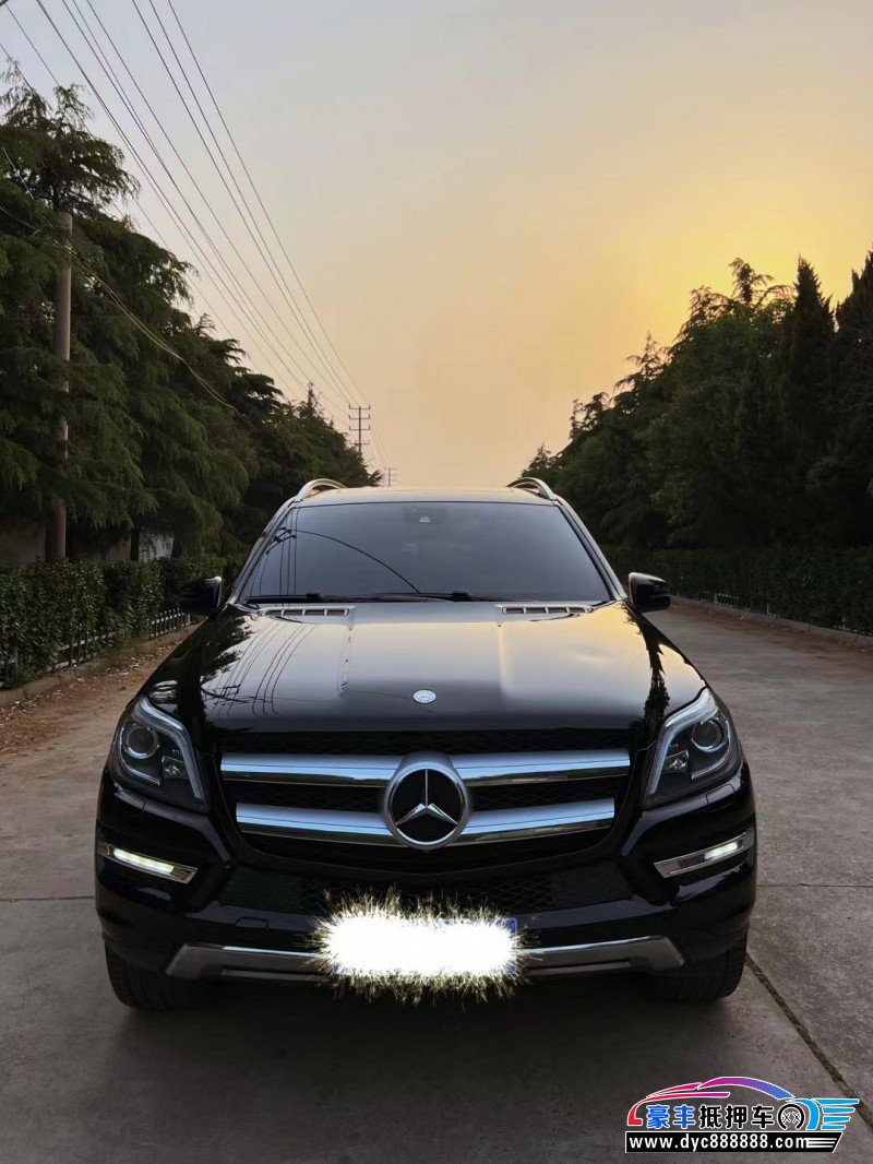 13年奔驰GL级轿车抵押车出售