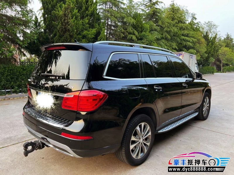 13年奔驰GL级轿车抵押车出售