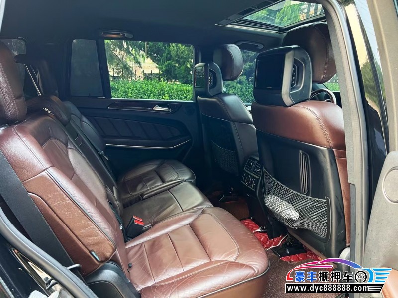 13年奔驰GL级轿车抵押车出售