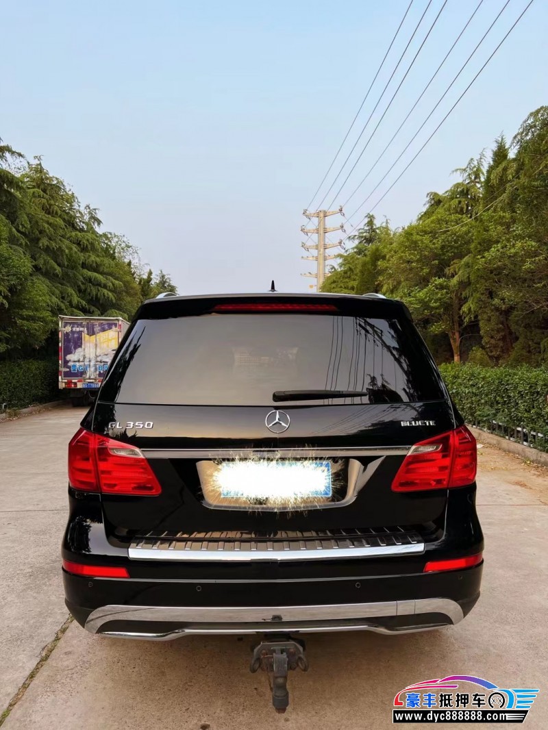 13年奔驰GL级轿车抵押车出售