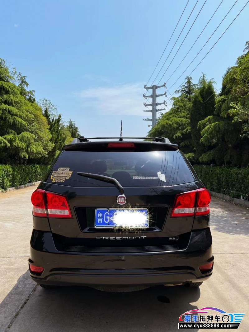 12年菲亚特菲跃轿车抵押车出售