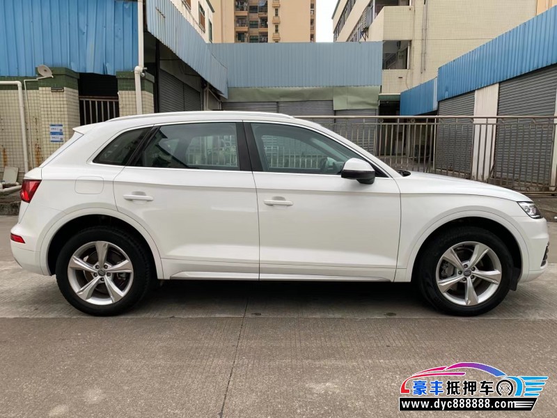 19年奥迪Q5轿车抵押车出售