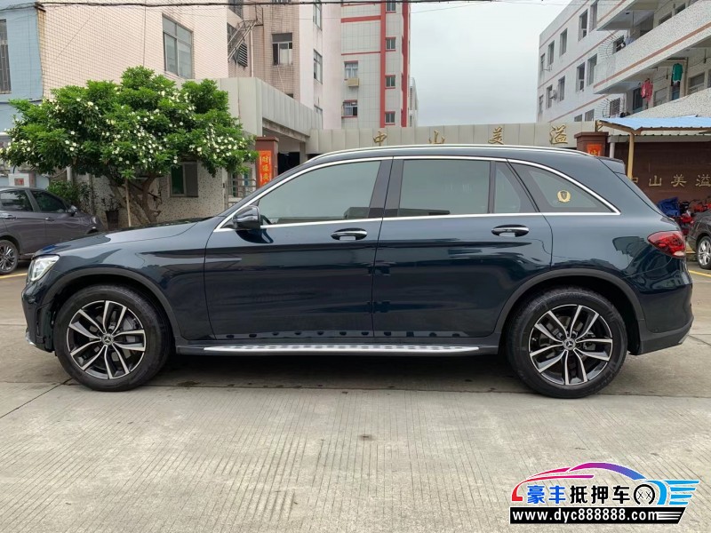 21年奔驰GLC轿车抵押车出售