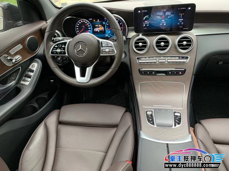 21年奔驰GLC轿车抵押车出售