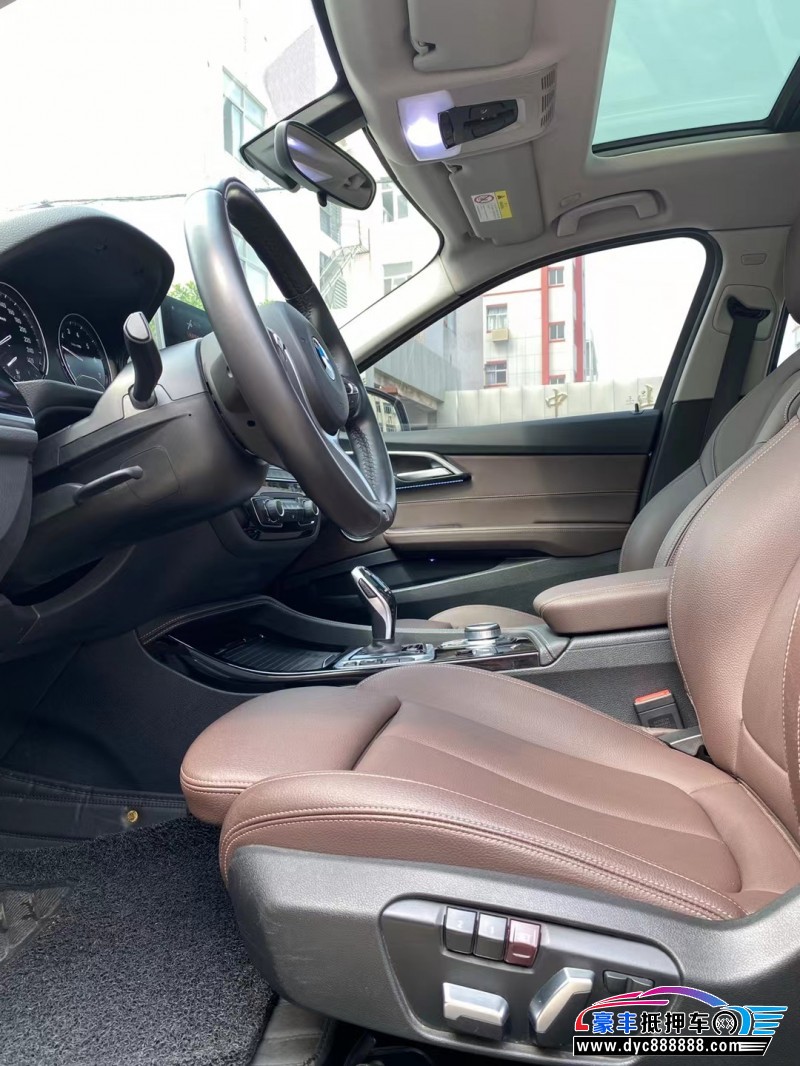 22年宝马1系轿车抵押车出售